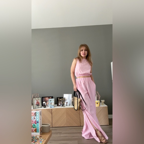 Elegant Linen Set - Picture 5 of 7